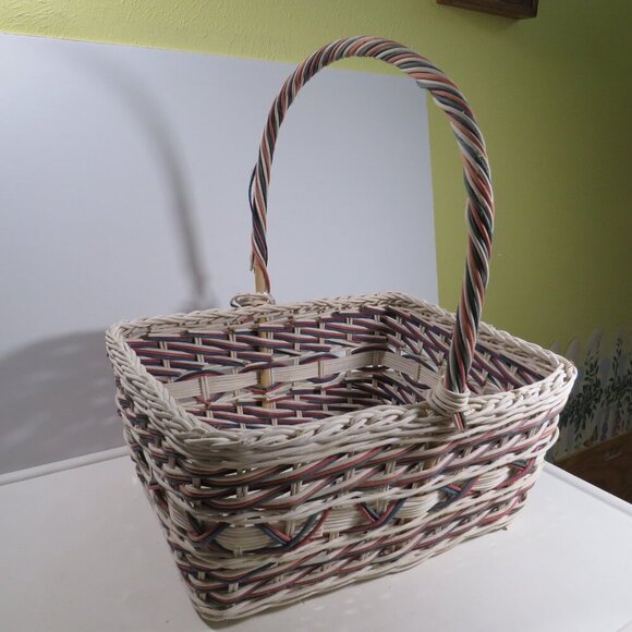 Red, White and Blue Cane Wicker Patriotic Basket: handle has some damage - Picture 1 of 13